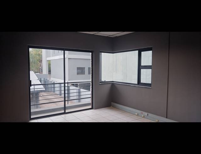 473.30M² OFFICE FOR SALE IN SONHEUWEL